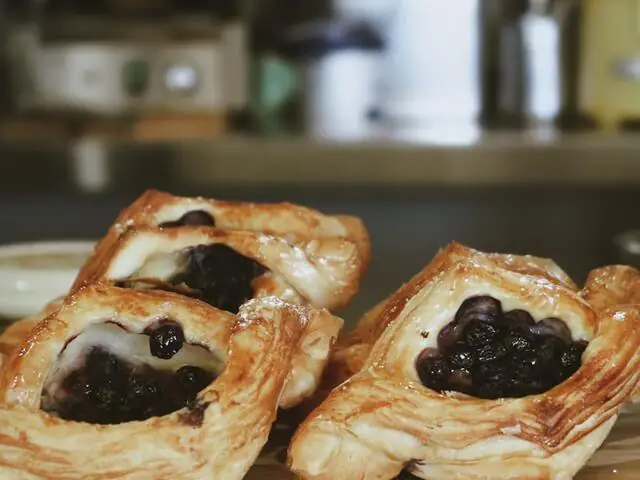 季節のフルーツデニッシュ